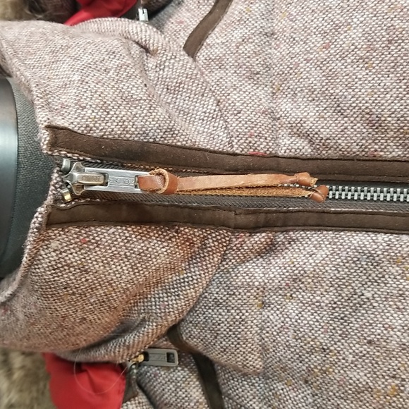 Eddie Bauer Yukon 550 premium goose down vest.  Medium.  Lined wool blend tweed - Picture 6 of 17